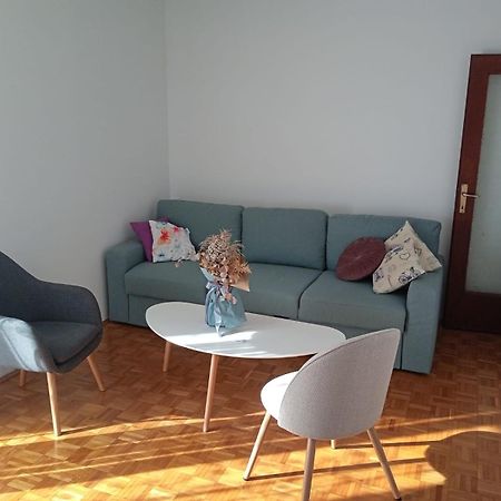 Apartment Todorovic - Macan Pula Bagian luar foto