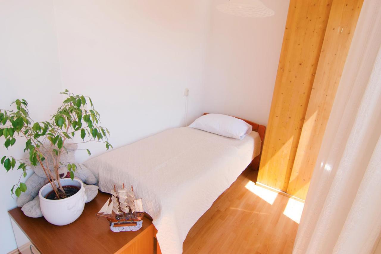 Apartment Todorovic - Macan Pula Bagian luar foto